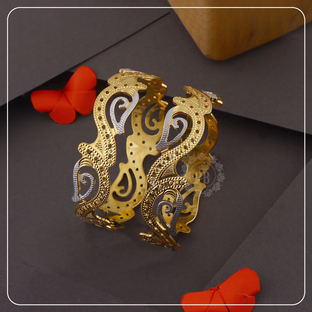 Divine Aura Leaf Pattern Bangles	
