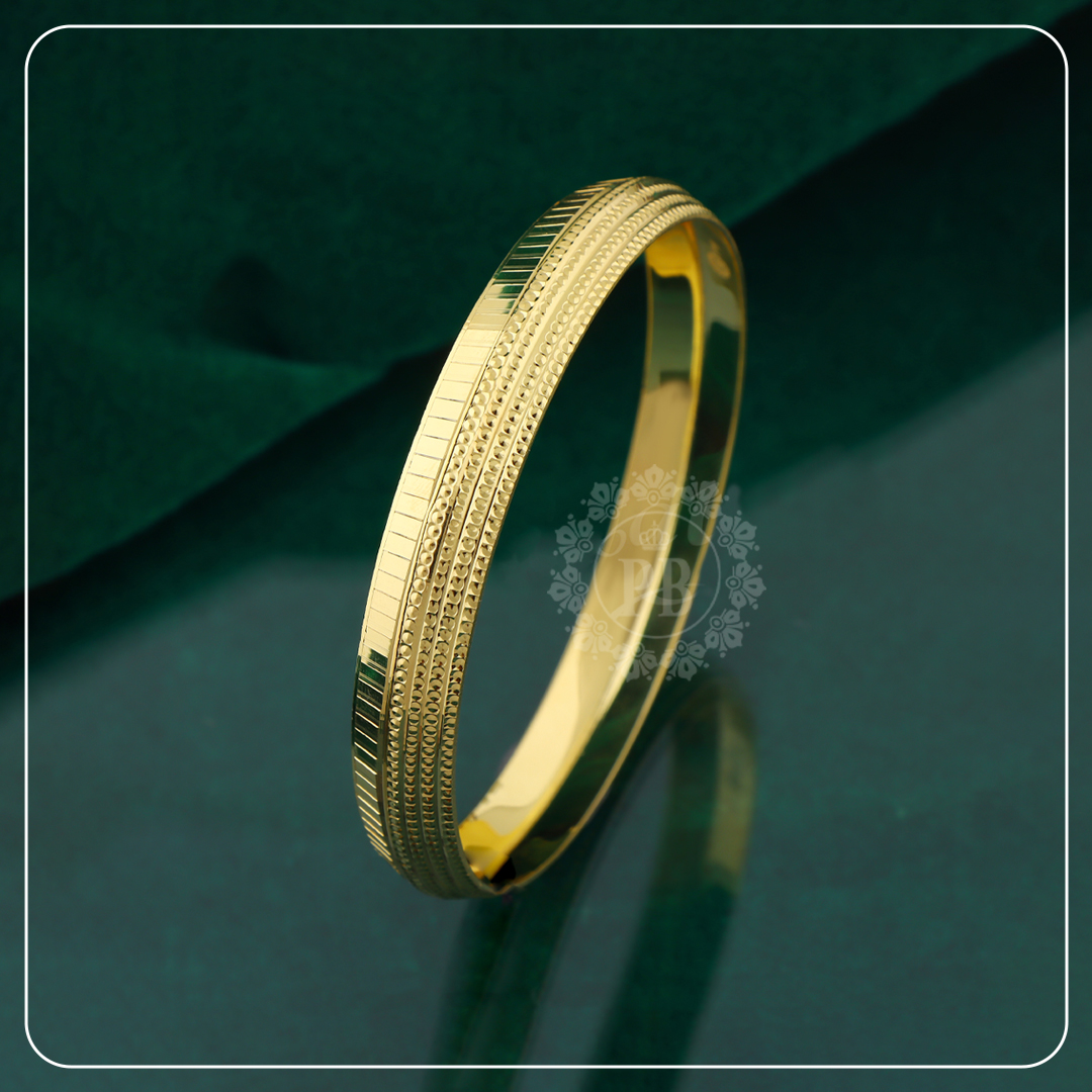 Royal Radiance Gold Kada	