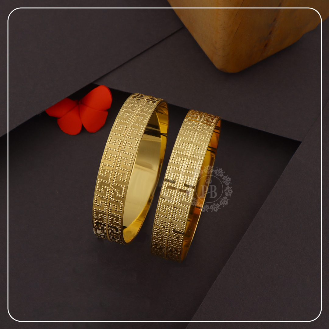 Royal Curve Designer Bangles