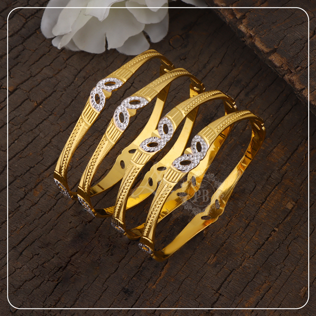Aaradhya Classic Gold Bangles