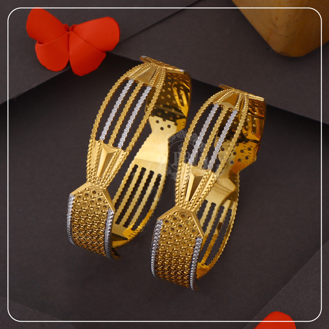 Regal Textured Stripes Gold Bangles