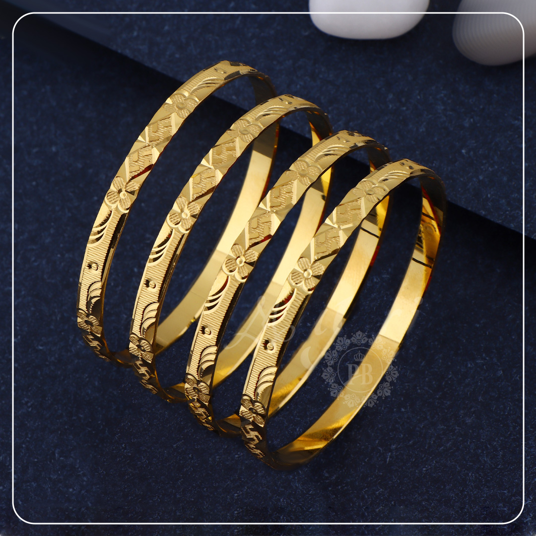 Royal Petal Curve Gold Bangle
