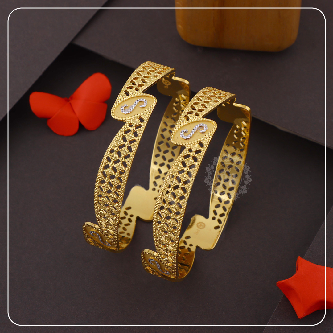Designer Gold Cuffs with Delicate Filigree Pattern